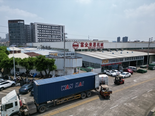 Eén container met onze geautomatiseerde producten wordt vandaag naar de VS verzonden!